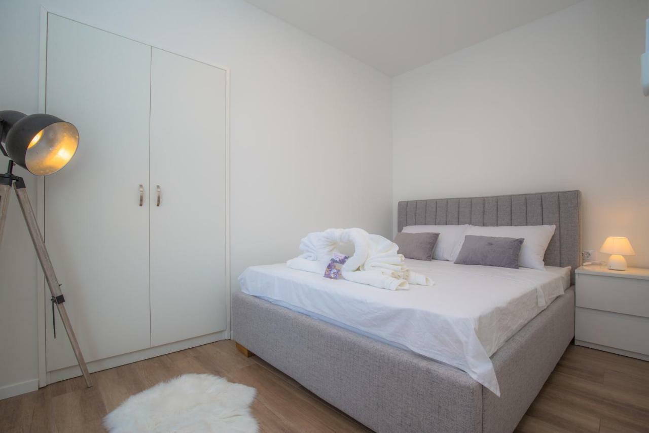 Apartments Capocesto Primošten Eksteriør bilde